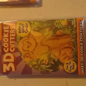 Monkey 3D cookie cutter